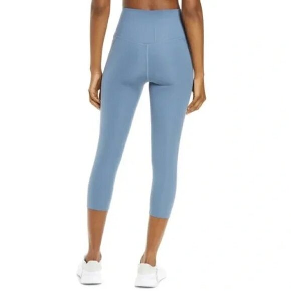 GIRLFRIEND COLLECTIVE High Waist Capri Monarch Leggings NWT Size Small - Picture 5 of 11